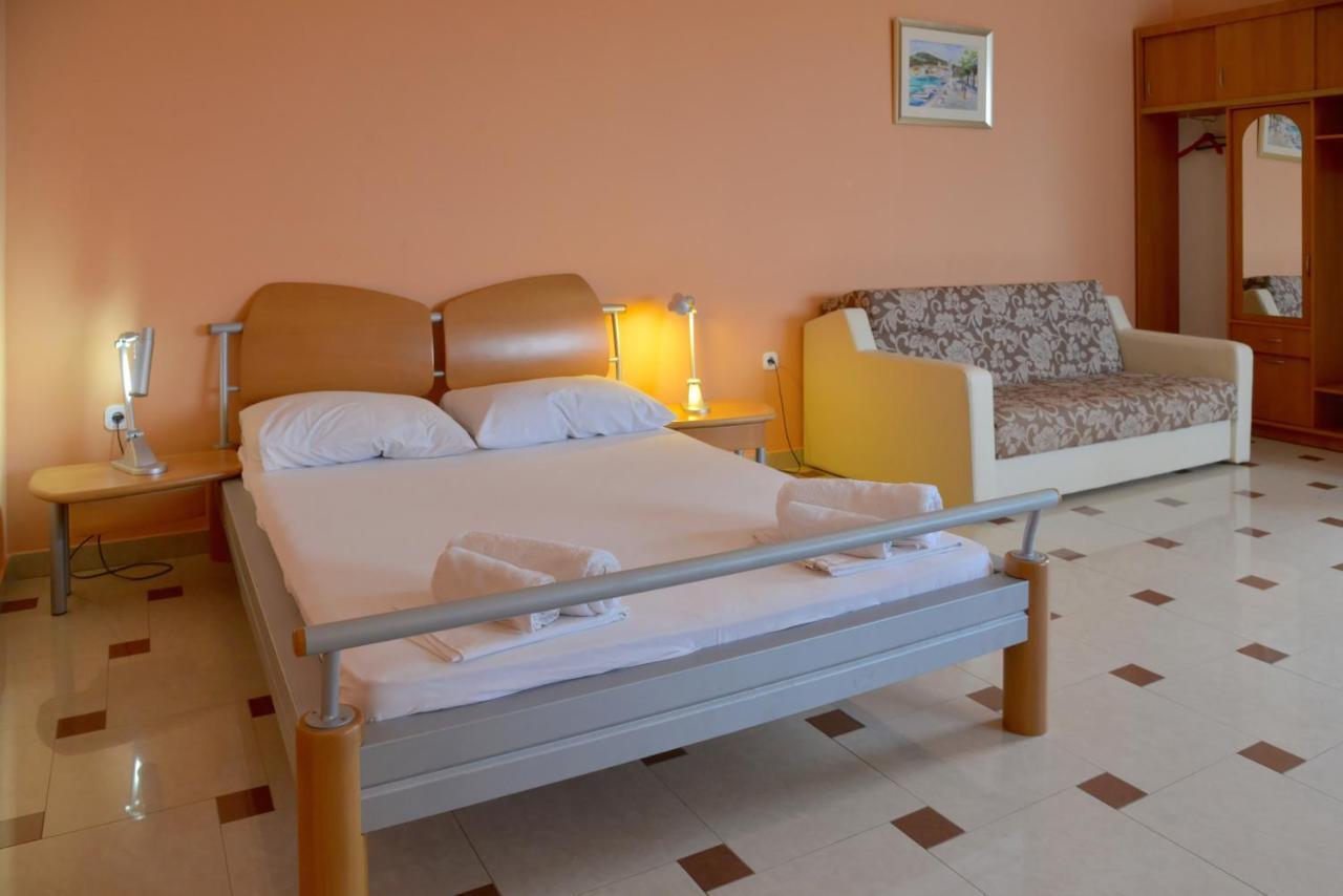 Blue Oasis Aparthotel Primošten Esterno foto